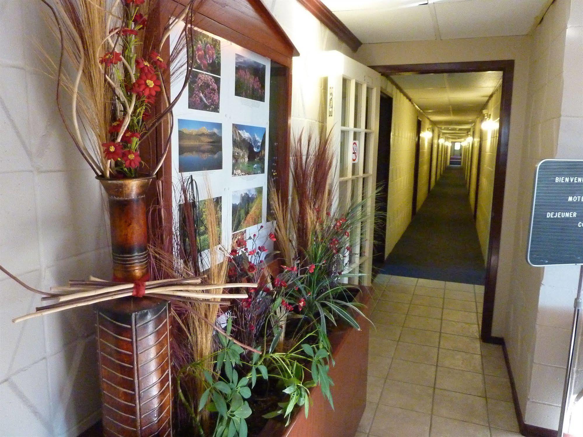Manoir Becancourt Hotel Exterior photo